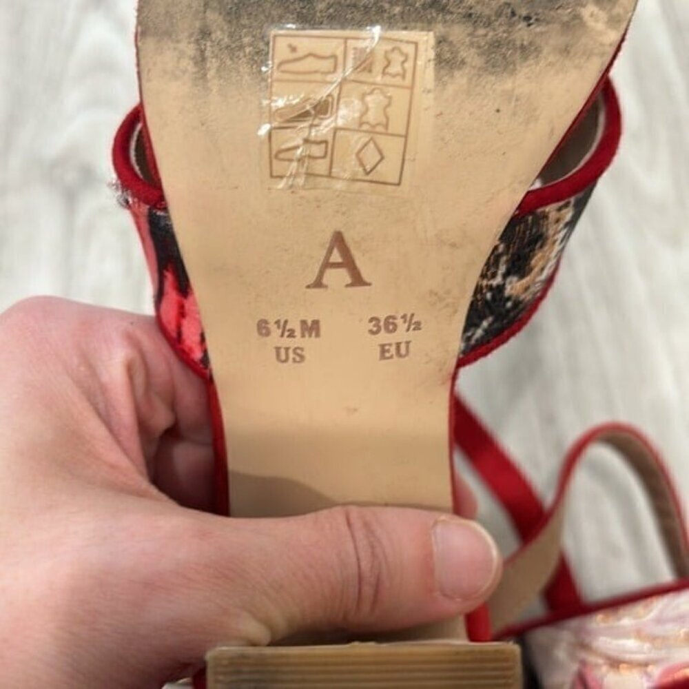 Anthropologie Red Jacquard red block Heel Sandals 6.5 - Picture 7 of 7